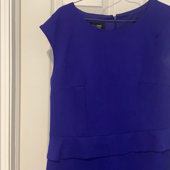 Dresses - Picture 3 of 8